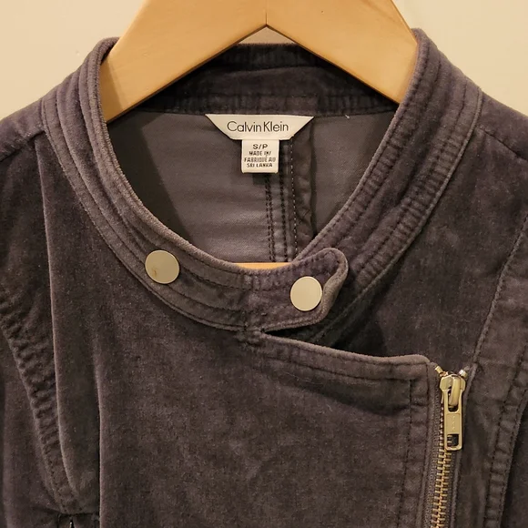 Jacket - Picture 2 of 10